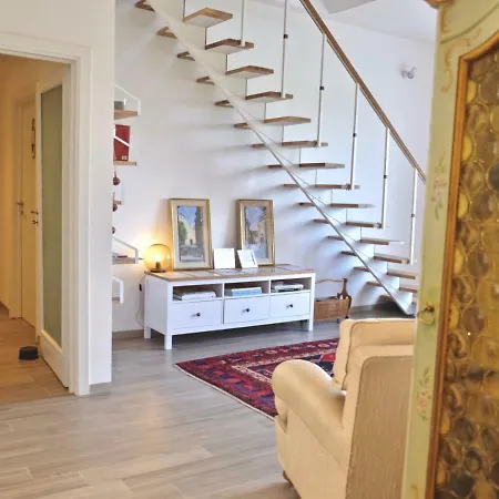 Chianti House Guest house *